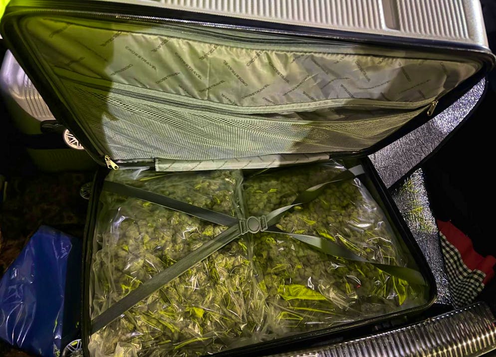 The drug, worth 70,000 francs, was seized.