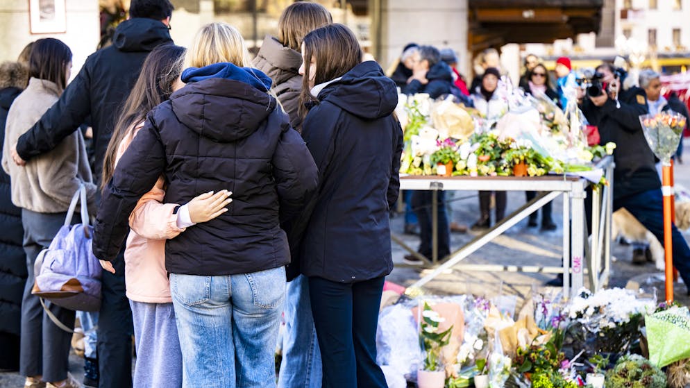 La conférence de presse des autorités de Crans-Montana a consterné plusieurs familles de victimes.