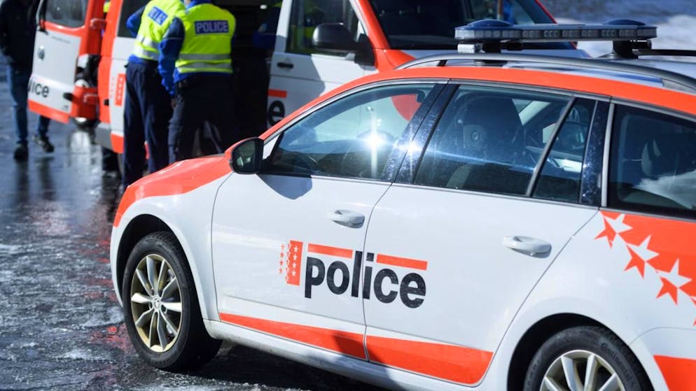 La polizia cantonale vallesana ha comunicato oggi che la Helpline, aperta in seguito all'incendio di Crans-Montana, è stata disattivata