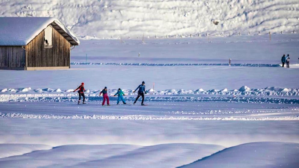 How active parents are in everyday life shapes their children's exercise habits for years to come. (symbolic image)