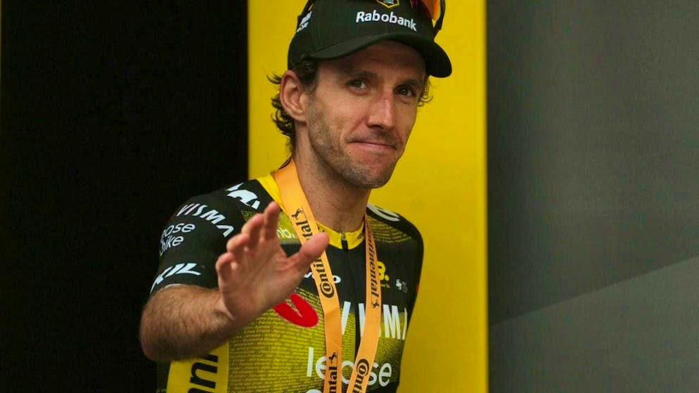 Simon Yates announces his retirement from professional cycling.
