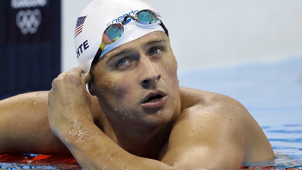 Ryan Lochte a à nouveau mis aux enchères de ses médailles olympiques.