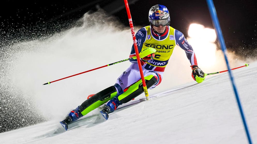 Clément Noël gewinnt den Nachtslalom in Madonna di Campiglio.