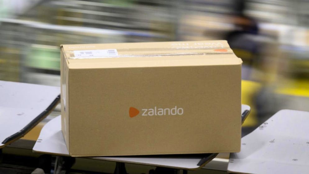 Zalando macht ein Logistikzentrum in Erfurt zu. Betroffen sind 2700 Mitarbeitende. (Archivbild)