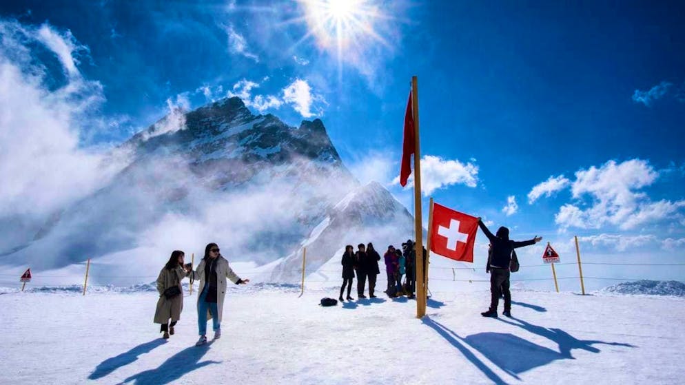 Last year, over one million guests came to the Jungfraujoch. According to the CEO of Jungfrau Railways, there is still potential. (archive picture)