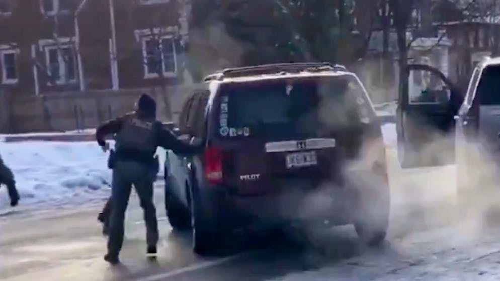 ICE agent kills 37-year-old woman. A new recording suggests that Trump's government is lying