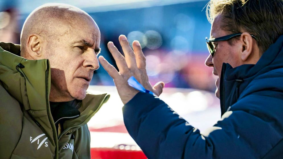 Johan Eliasch (a sinistra) a colloquio con Urs Lehmann.