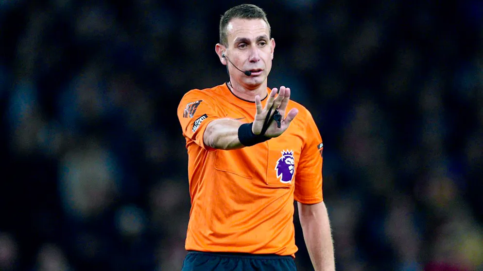 L'ancien arbitre anglais David Coote a été condamné à une peine de neuf mois d'emprisonnement avec sursis.