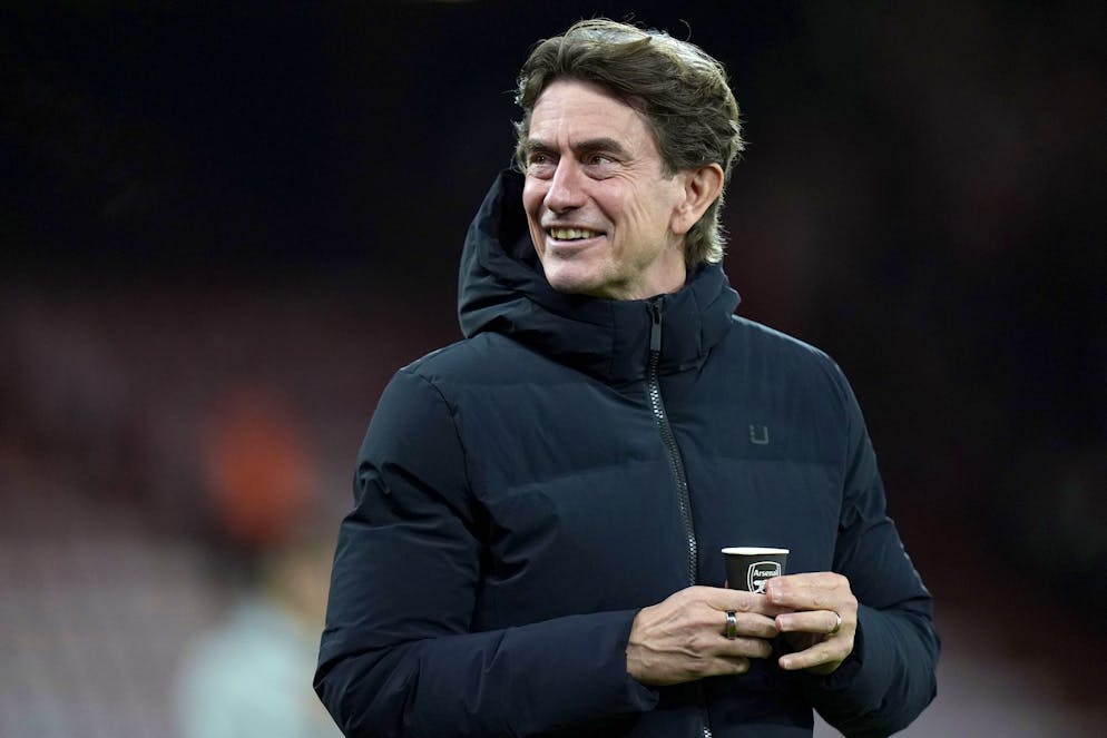 Wegen eines Kaffeebechers mit Arsenal-Logo in der Kritik: Tottenham-Trainer Thomas Frank.