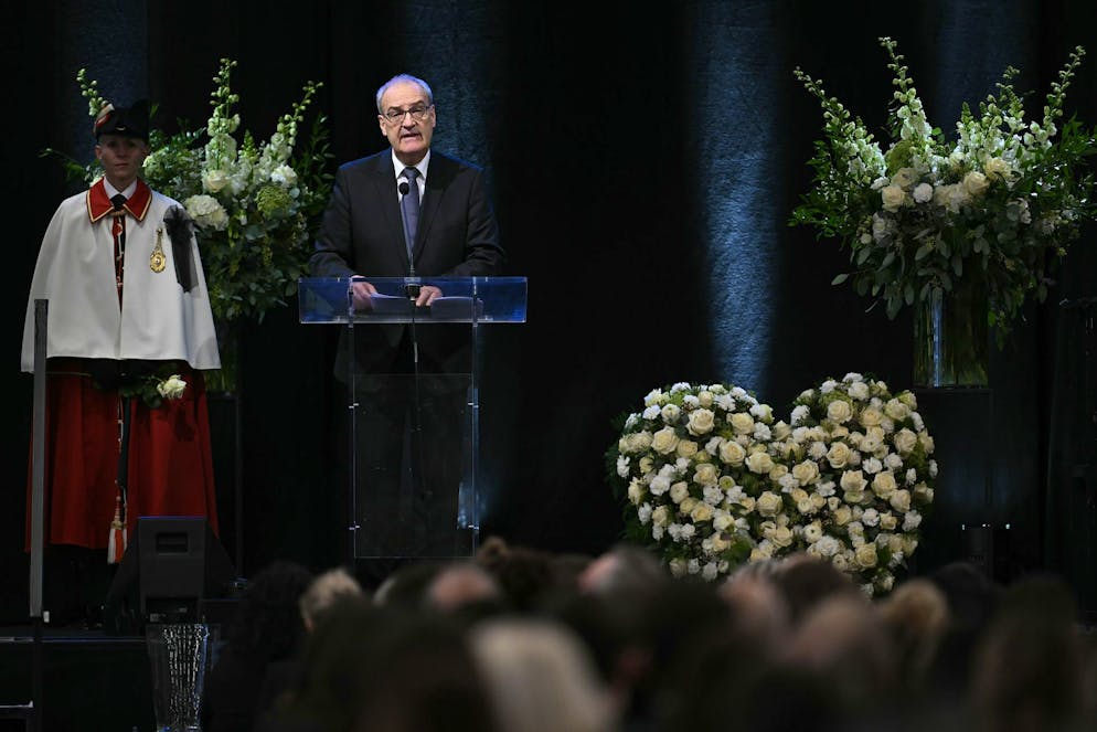 Nationaler Trauertag in Gedenken an die Opfer von Crans-Montana: Die Bilder. Bundespräsident Guy Parmelin bei seiner Rede während der Trauerfeier.