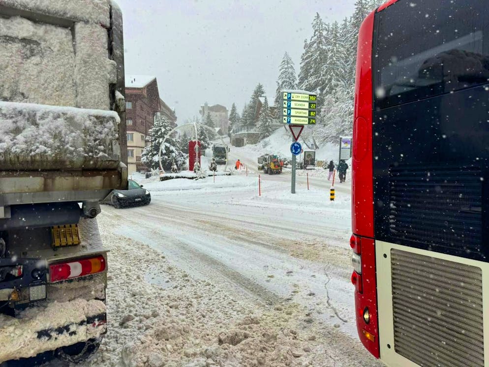 Heavy snowfall on the morning of January 9 in Crans-Montana. 