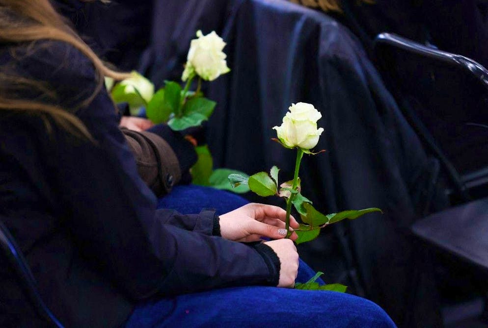 The ceremony will end at around 3 p.m. with a parade of white roses.