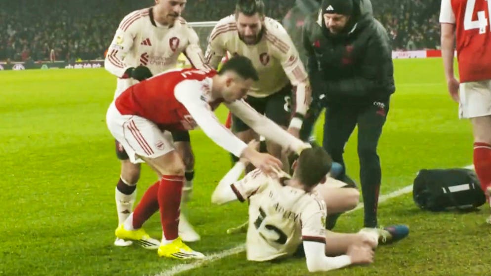 Neville bezeichnet ihn als «Idioten». Arsenal-Star bewirbt sich für die Unsportlichkeit des Jahres