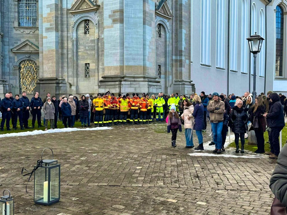 The fire department in St. Gallen is also on site.