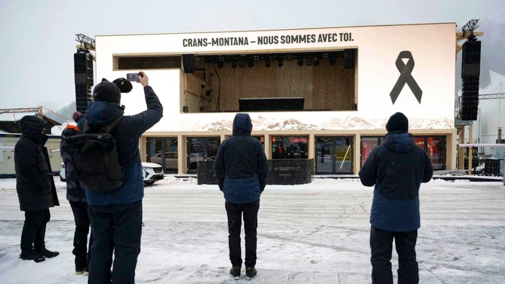 Anche ad Adelboden (BE) si commemorano le vittime del rogo di Capodanno a Crans-Montana (VS).