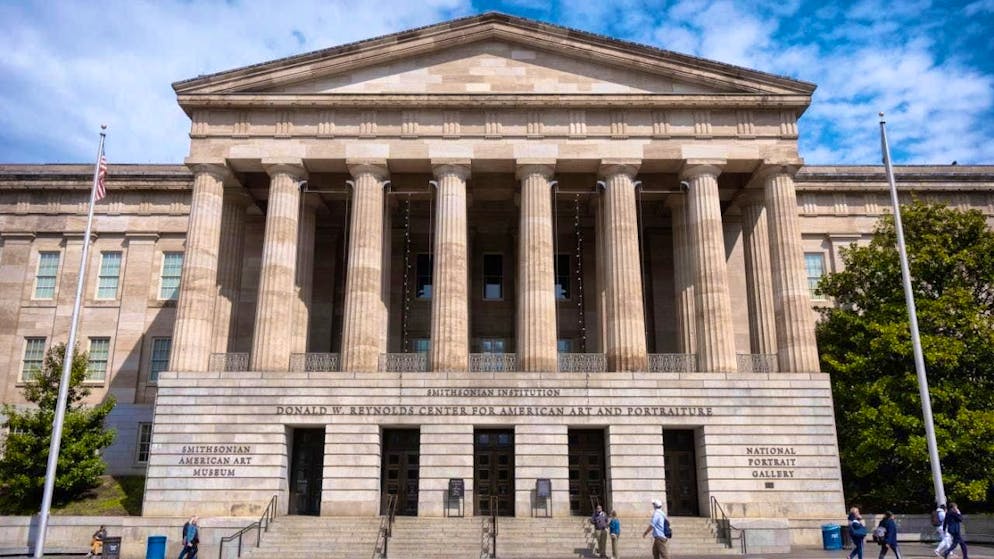 ARCHIVE - The Donald W. Reynolds Center for American Art and Portraiture, home of the National Portrait Gallery and the Smithsonian American Art Museum, is seen in Washington. Photo: Mark Schiefelbein/AP/dpa