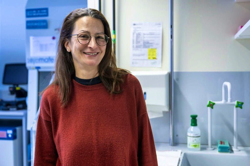 Biologist Stéphanie Droz-Georget and her colleagues help the victims of the Vrans-Montana fire.