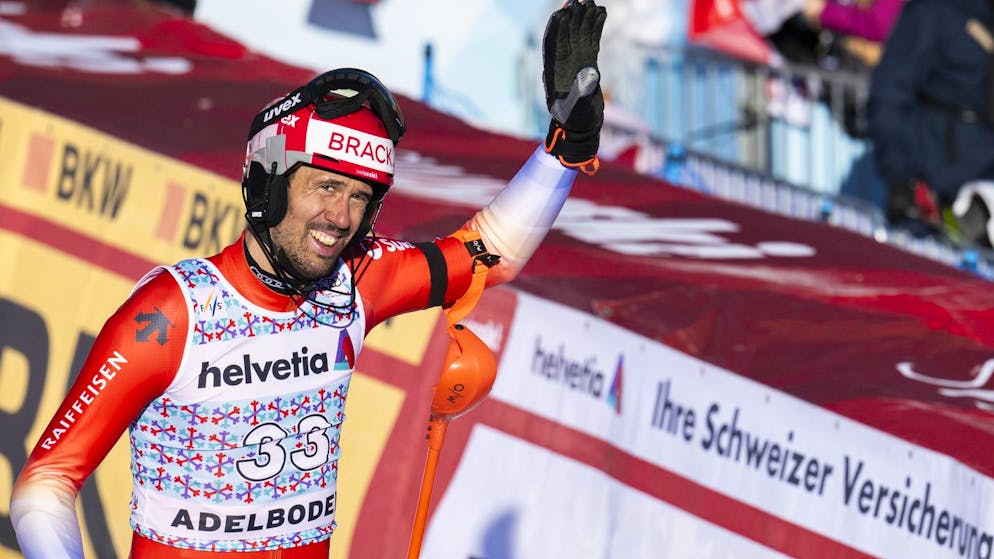 On the leader's throne with beer. Zenhäusern celebrated in Adelboden: 