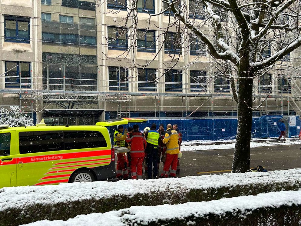 Feuer in der Zürcher Hohlstrasse