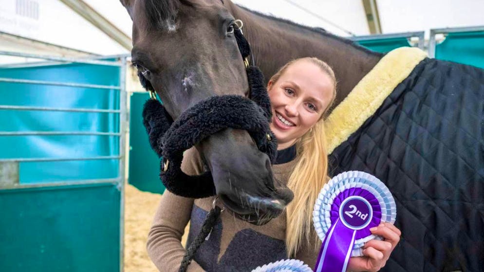 Kiki Rogerson puts dressage in the spotlight at CHI Basel - Gallery. Bonheur de la Vie is also interested in the show ribbons