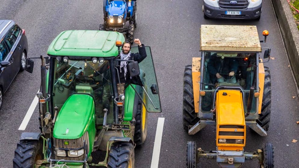 Agricoltori protestano ancora in Francia
