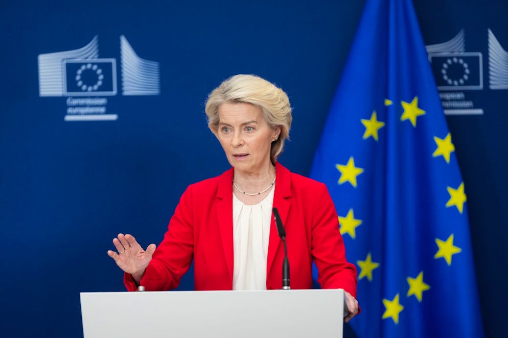 Wie X-Nutzer mit Musks KI Frauen belästigen: «Bikini jetzt» - Gallery. EU-Kommissionspräsidentin Ursula von der Leyen verlangt von X Änderungen. 