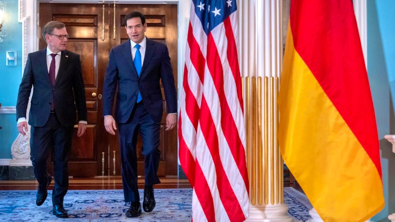 Germany - USA. Wadephul has no evidence of US military action in Greenland