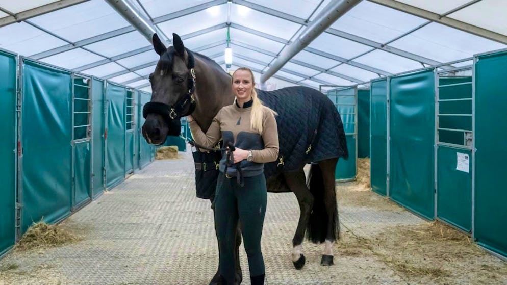 Kiki Rogerson rückt beim CHI Basel den Dressursport ins Rampenlicht - Gallery. Gehen den Weg gemeinsam: Charlotta "Kiki" Rogerson und Bonheur de la Vie.