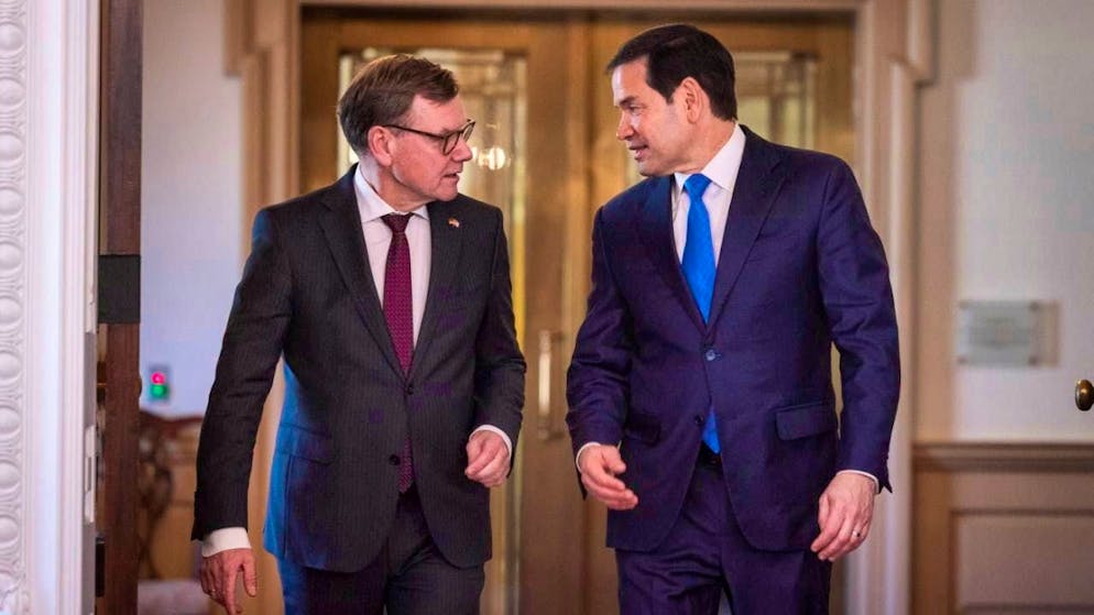 After the meeting with US Secretary of State Marco Rubio (right), German Foreign Minister Johann Wadephul (left) calls for tougher EU sanctions against Iran. (archive picture)