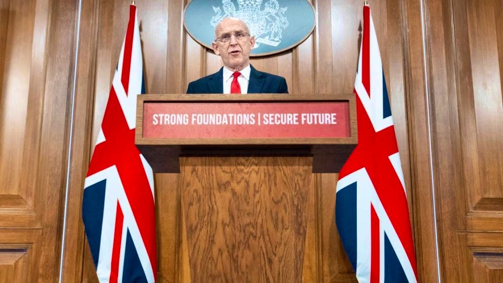 ARCHIVE - Britain's Defense Secretary John Healey delivers a speech at No. 9 Downing Street. (to dpa: "Report: Britons plan internship years in the military") Photo: Stefan Rousseau/PA Wire/dpa