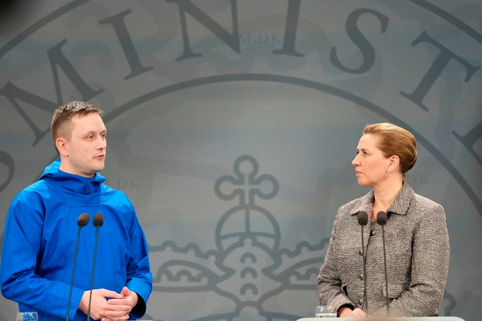 Il presidente del Naalakkersuisut, Groenlandia, Jens-Frederik Nielsen (sinistra) e il primo ministro danese Mette Frederiksen.