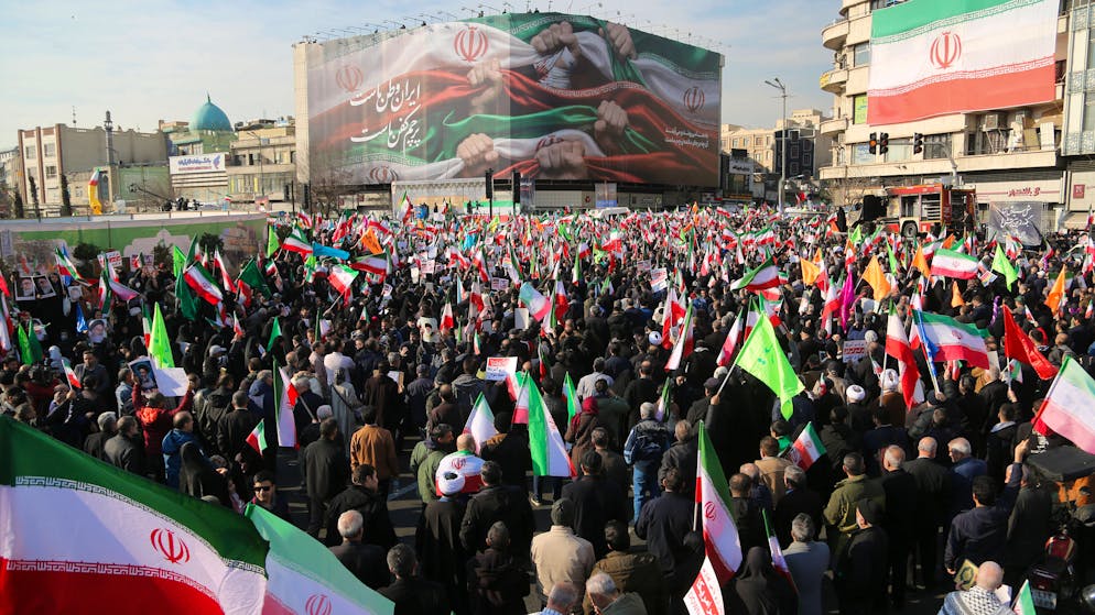 Eine regierungsfreundliche Kundgebung in Teheran am Montag, 12. Januar 2026