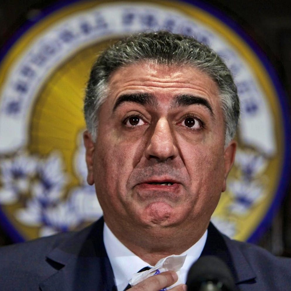 Principe in esilio. Un nome del passato ritorna a farsi sentire nella crisi iraniana: chi è Peza Pahlavi? E cosa vuole?