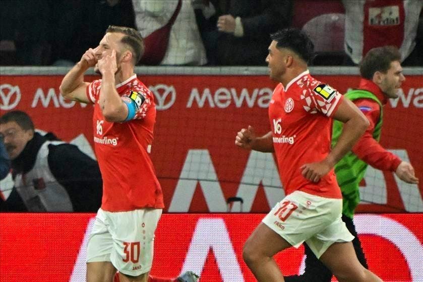 Calcio. Widmer segna, il Mainz respira