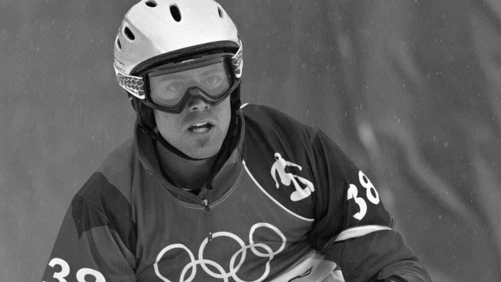 Snowboard. Ueli Kestenholz killed in an accident