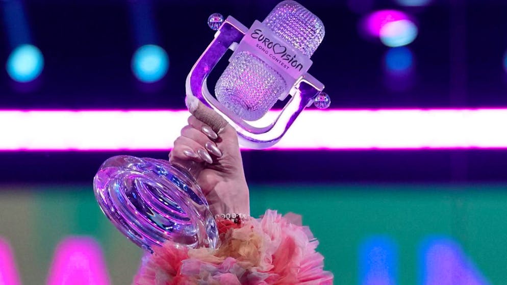 ARCHIV - Die Trophäe des Eurovision Song Contest. Foto: Martin Meissner/AP/dpa (Archivbild)