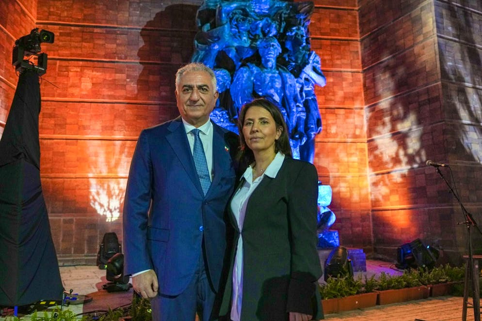 Reza Pahlavi e il ministro dell'intelligence israeliano Gila Gamliel in Israele nel 2023.
