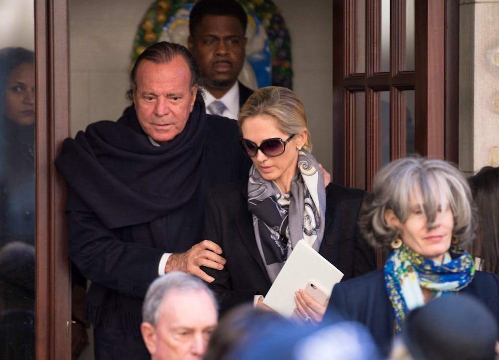 Deux anciennes employées du chanteur Julio Iglesias le poursuivent en justice en Espagne, après avoir dénoncé dans une enquête publiée mardi dans la presse des agressions sexuelles et des viols commis par le chanteur en 2021, a-t-on appris de sources judiciaires. (Photo d'archives)