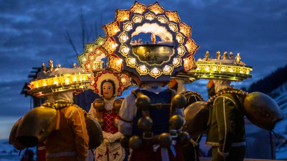 Les «Chläuse» appenzellois ont fêté le passage à la nouvelle année - Gallery. La tradition des "Chläuse" remonte probablement à la fin du XVIe siècle.