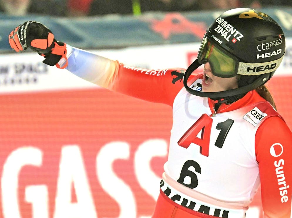 Camille Rast davanti a tutte prima della discesa delle ultime tre, che infine l'hanno preceduta relegandola al quarto posto.