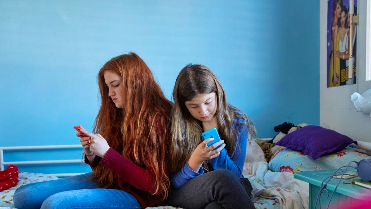 Soziale Medien. Mindestalter 15 Jahre: Mehrheit für Regeln bei Social-Media-Nutzung