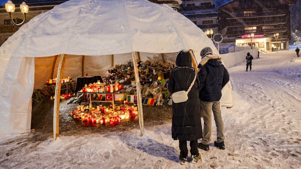 «Tutti urlavano». Una famiglia vallesana lotta per le tre figlie dopo il rogo infernale di Crans-Montana