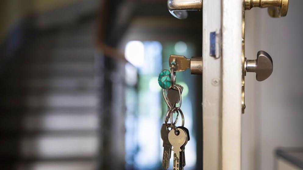 Due to personal use. Owner kicks tenant out of apartment - now 