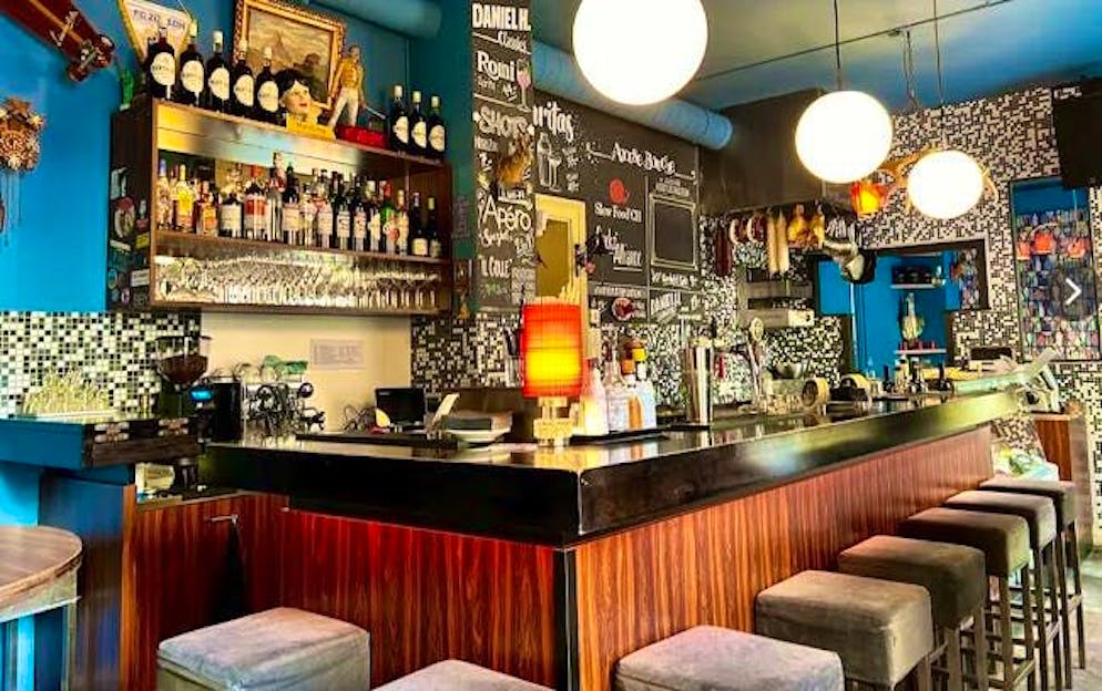 In the queer-friendly bar Daniel H. in the so-called Chreis Cheib in Zurich, all people have always been welcome.