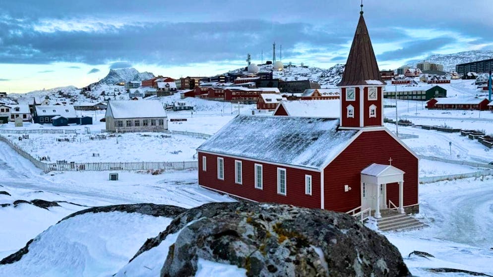 dpatopbilder - The Church of the Redeemer in Nuuk in the snow. Photo: Julia Wäschenbach/dpa/symbol image