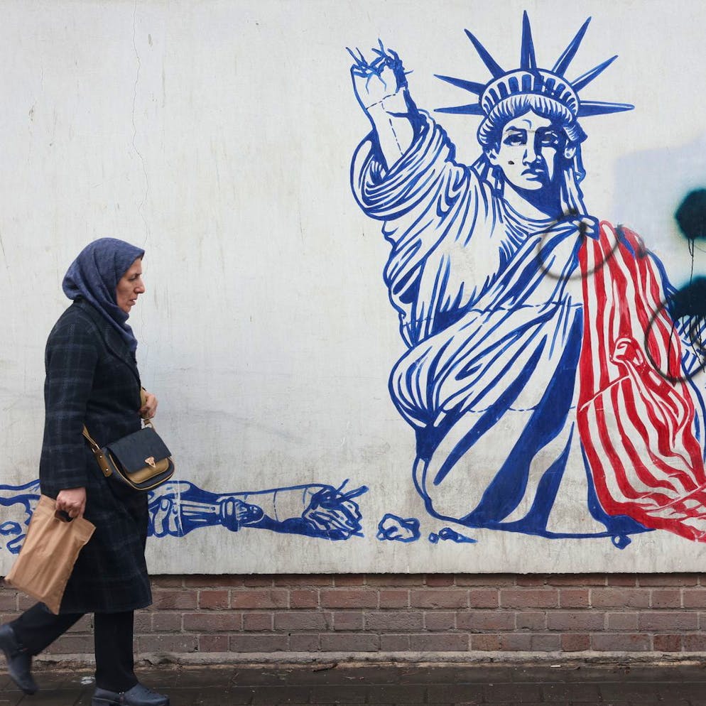 Iran. Trump potrebbe attaccare l'Iran entro giovedì. Teheran minaccia le basi americane