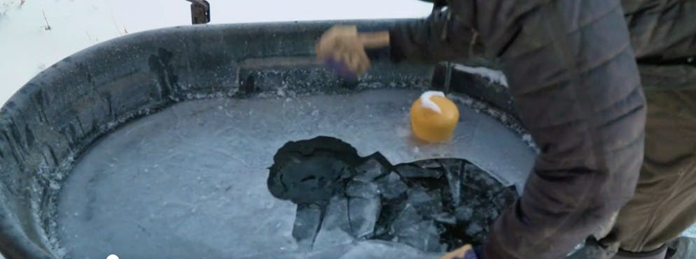 «Auf und davon» 2026: Mit Auswanderer aus Colorado, Costa Rica und dem Burgund. Sie kämpfen mit der Kälte in Colorado.