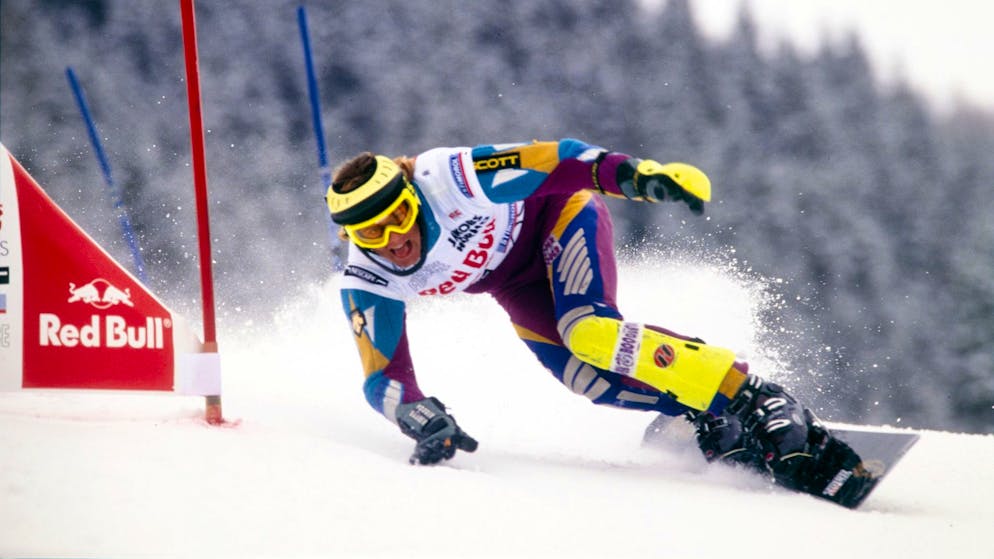 Ueli Kestenholz. Ueli Kestenholz (ici en 1995) est un pionnier du snowboard en Suisse.