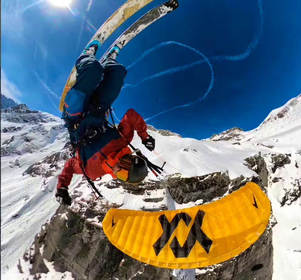 Ueli Kestenholz. Parapente, speedride ou encore ski : les sports extrêmes auront rythmé la vie d’Ueli Kestenholz.