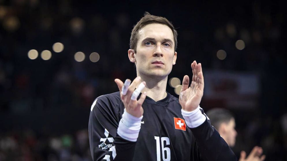 Vor der am Donnerstag beginnenden EM stellt Nati-Goalie Nikola Portner die Weichen für die Zukunft.